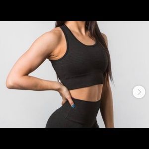 Alphalete revival vault sports bra